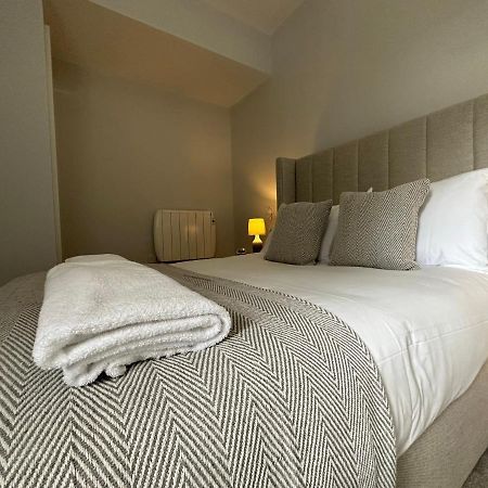 Luxury Apartment Stay Cardiff Eksteriør bilde